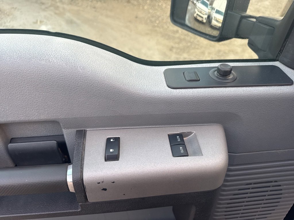 Used 2013 Ford F250 XLT w/ XLT Value Pkg image 12