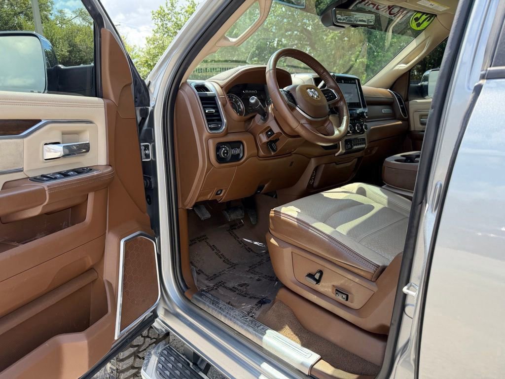 Used 2022 RAM 3500 Laramie image 17