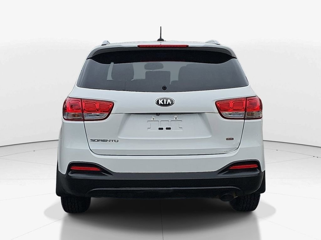 Used 2017 Kia Sorento FWD image 7
