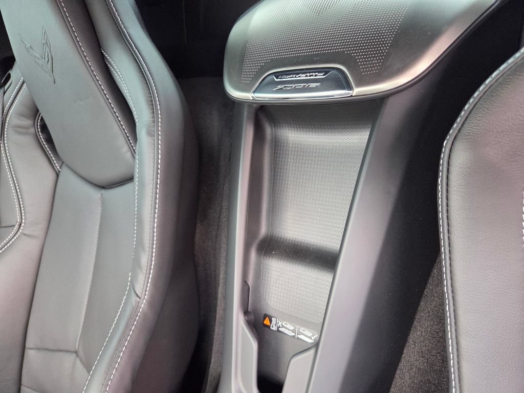 Used 2026 Chevrolet Corvette Z06 RWD image 6