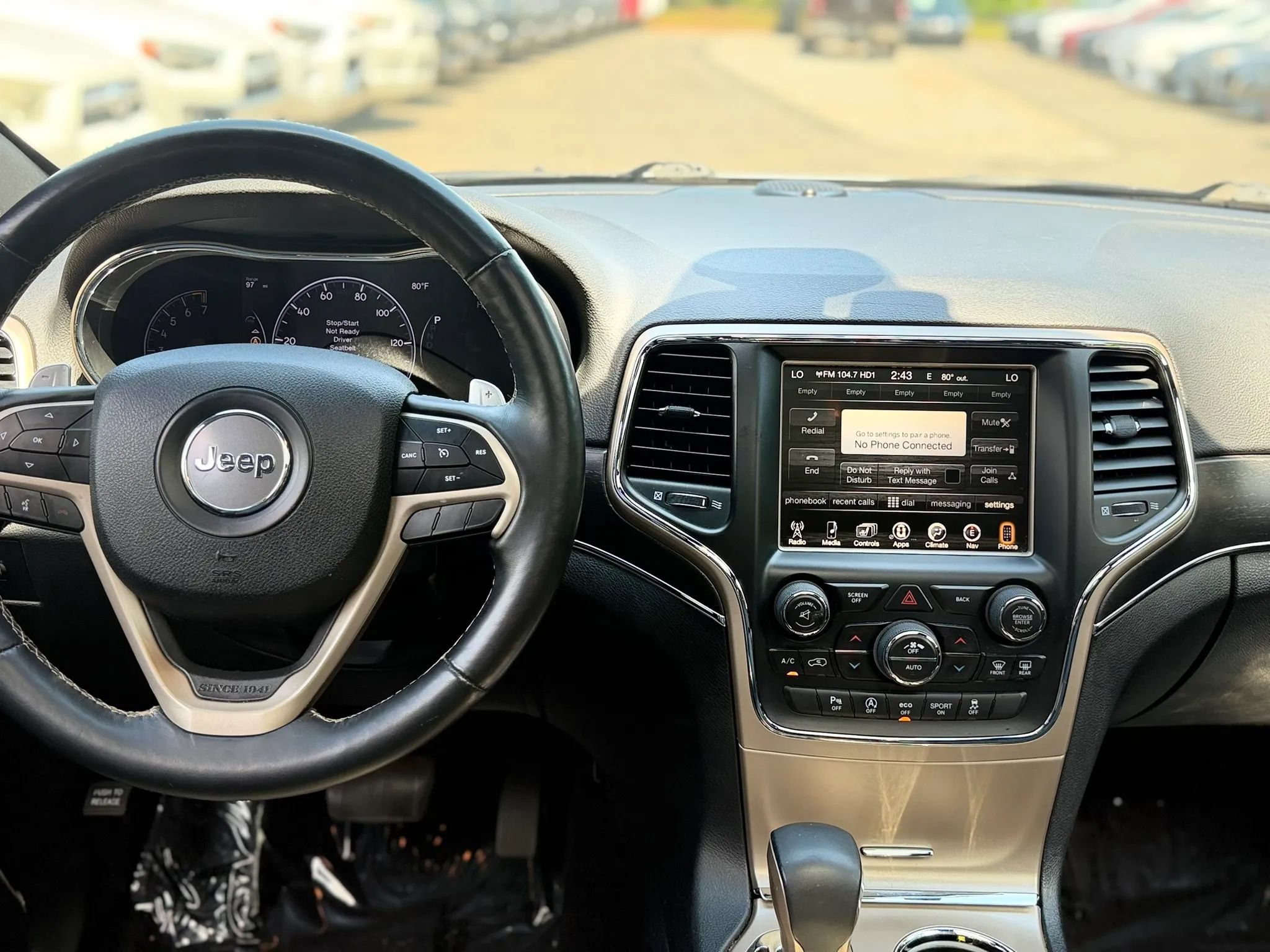 Used 2017 Jeep Grand Cherokee Limited w/ Luxury Group II AWD/4WD image 18
