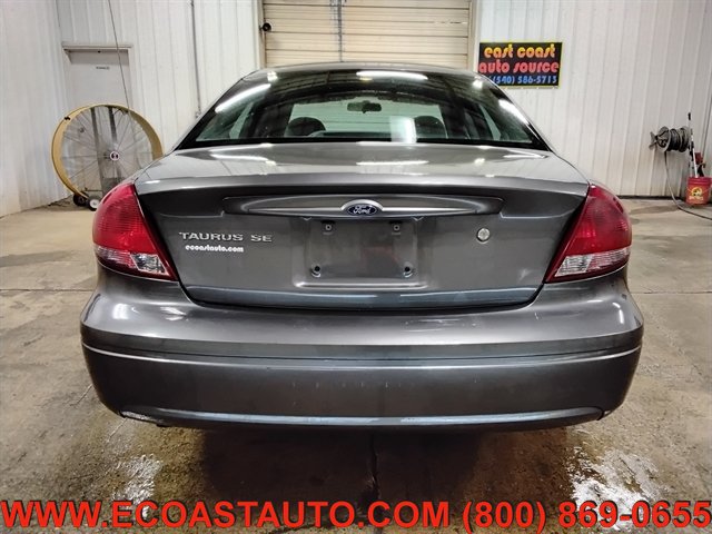 Used 2004 Ford Taurus SE FWD image 8