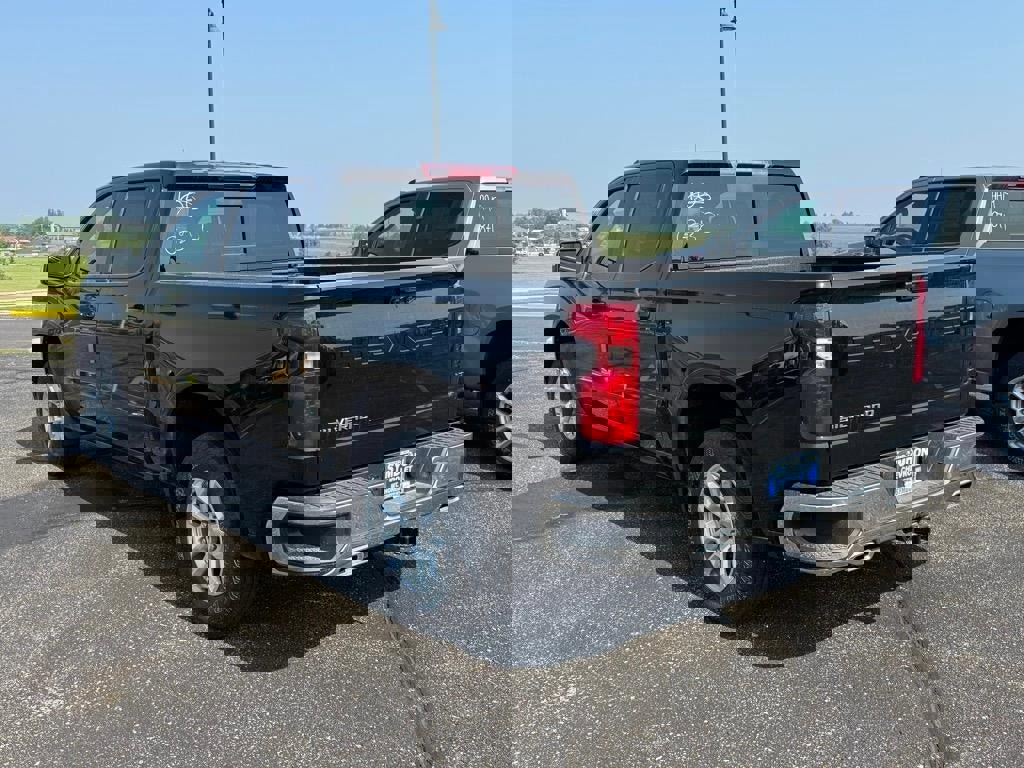 New 2026 Chevrolet Silverado 1500 LT image 3