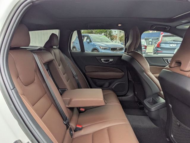 Certified 2023 Volvo V60 B5 Cross Country Plus w/ Climate Package image 29