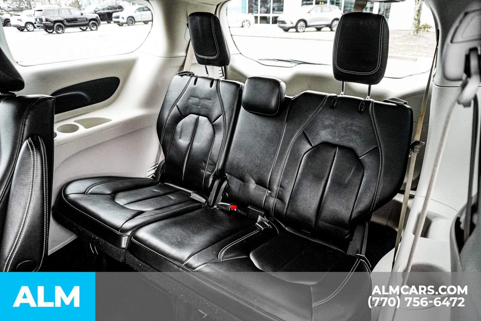 Used 2023 Chrysler Pacifica Touring-L image 24