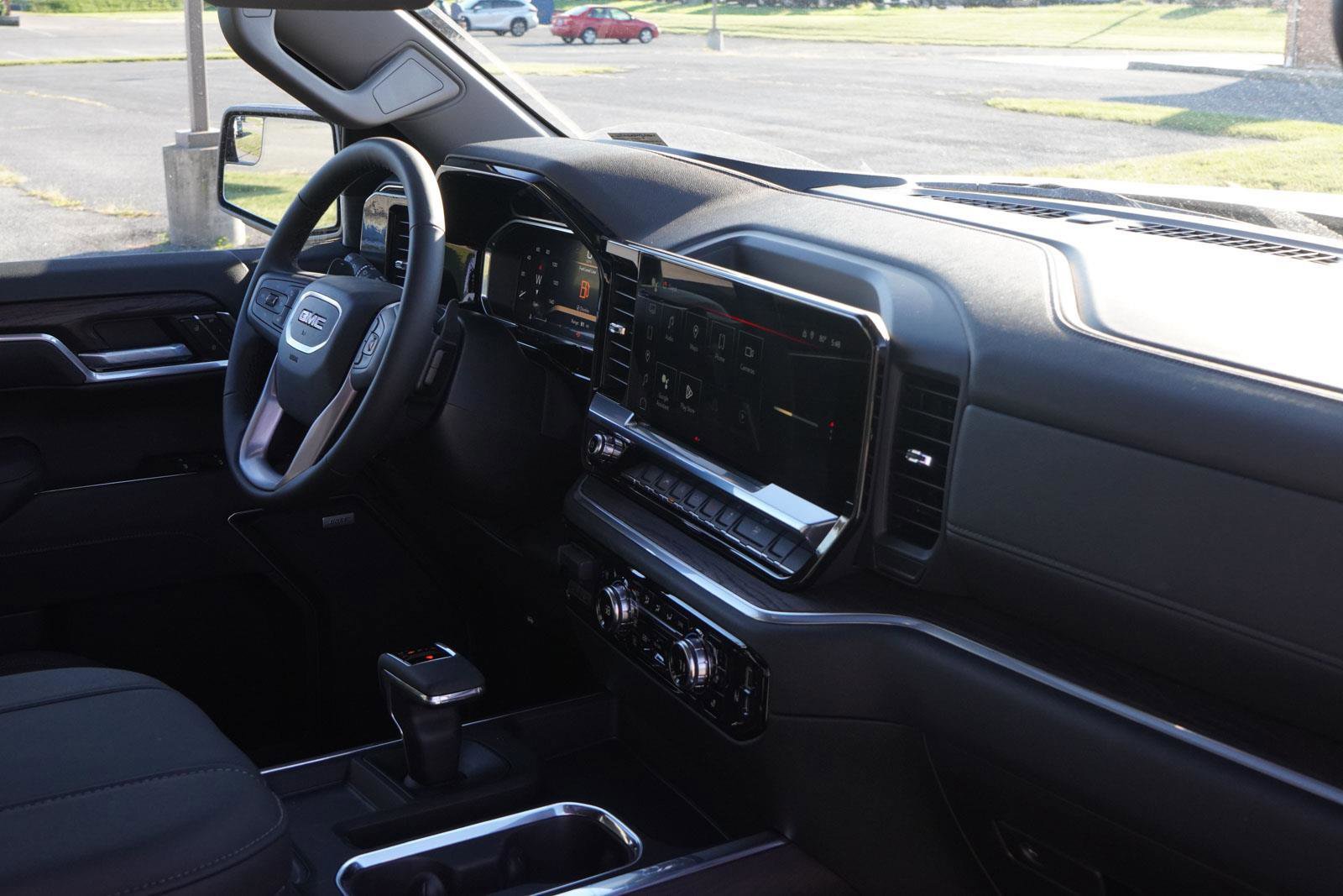 New 2026 GMC Sierra 1500 SLT w/ SLT Convenience Package image 31