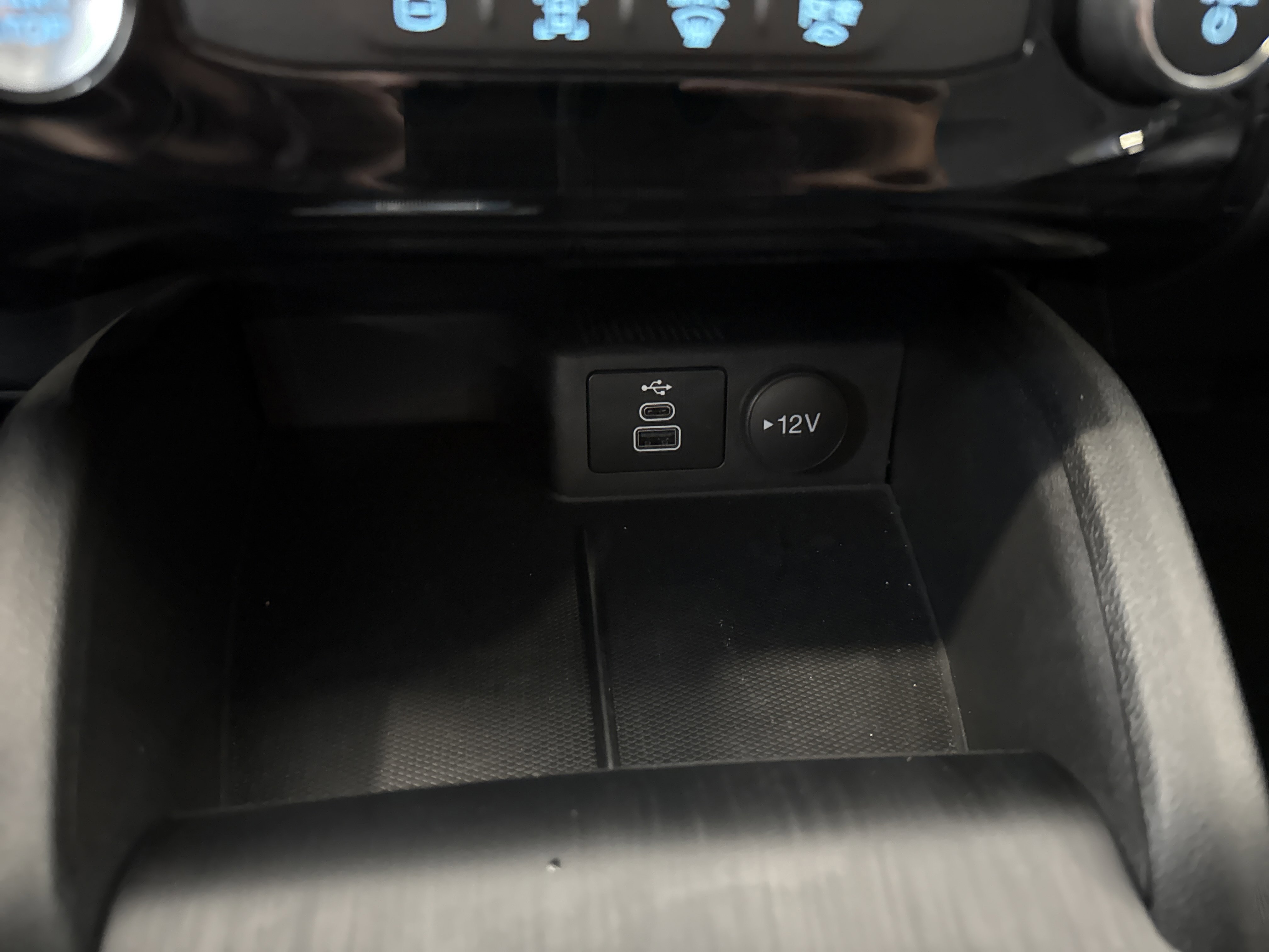 Used 2024 Ford Escape SE image 27