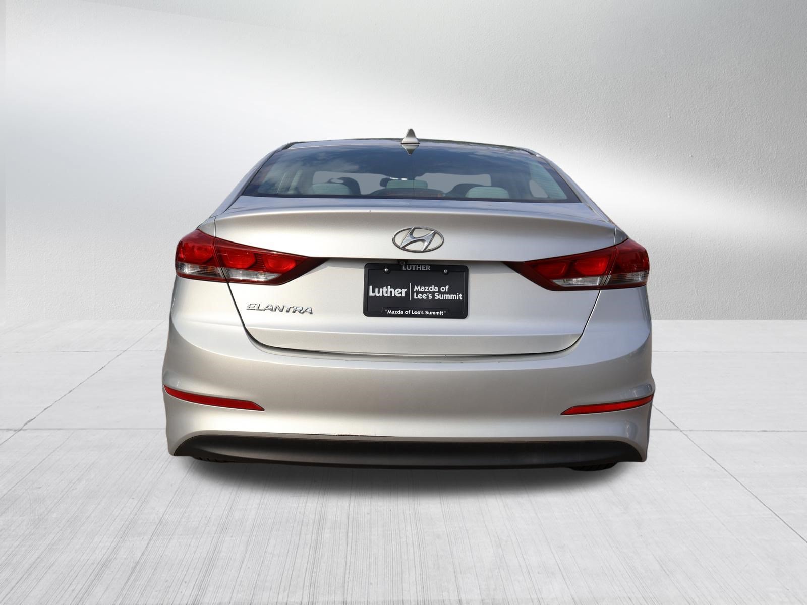 Used 2018 Hyundai Elantra SEL FWD image 6
