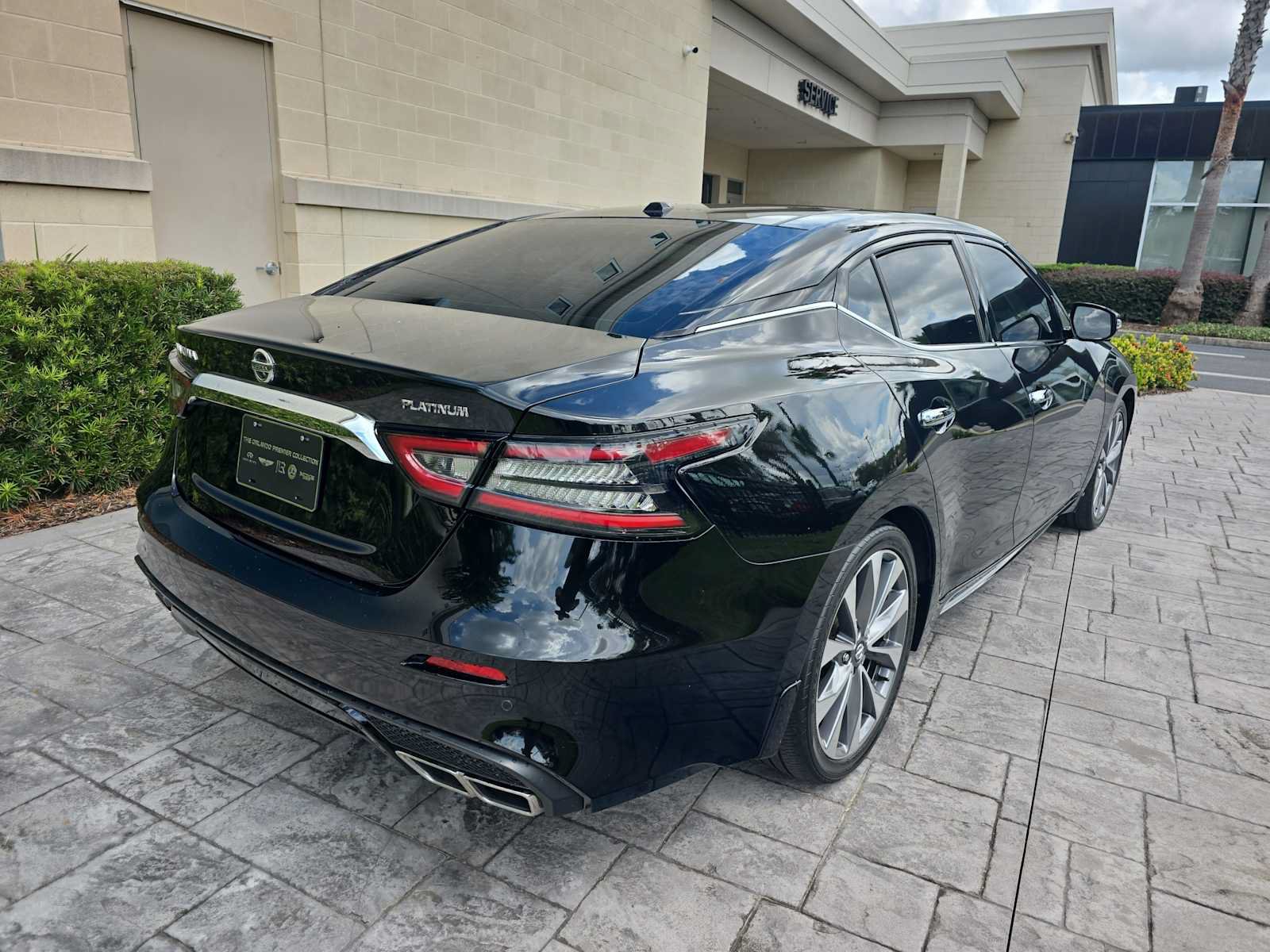 Used 2021 Nissan Maxima Platinum FWD image 3