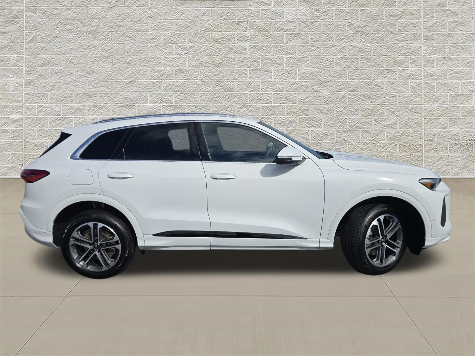 New 2026 Audi Q5 Premium Plus AWD/4WD image 8