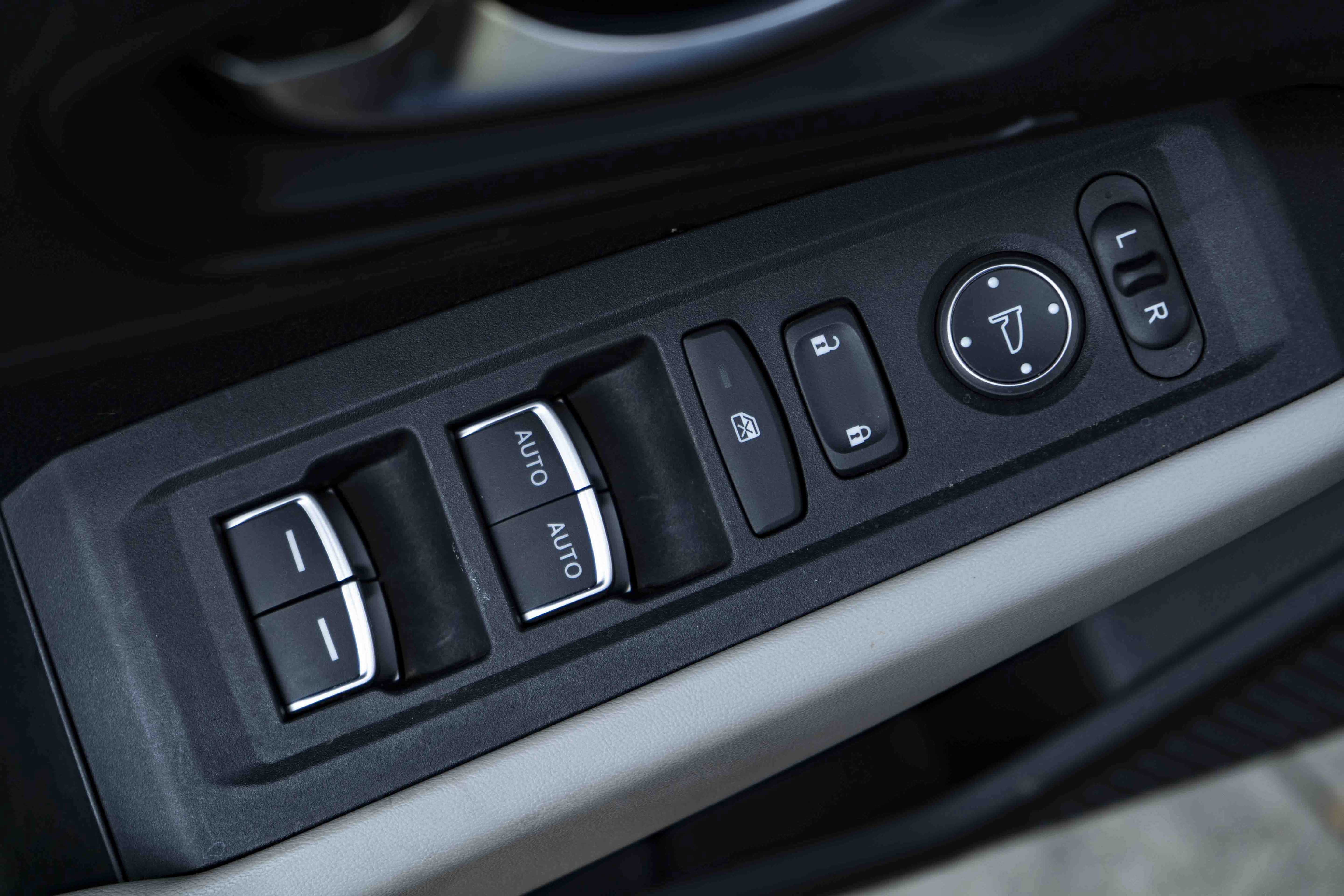 Used 2025 Honda Accord LX image 37