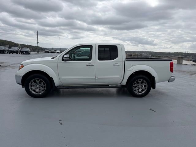 Used 2016 Nissan Frontier SL w/ Moonroof Package AWD/4WD image 5