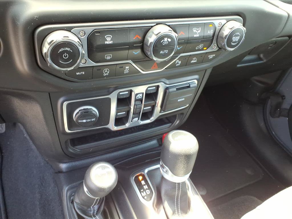 Used 2021 Jeep Gladiator Overland w/ Safety Group AWD/4WD image 13