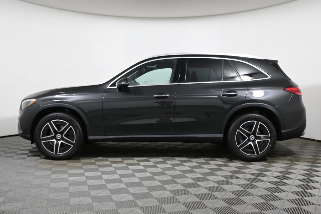 Used 2026 Mercedes-Benz GLC 300 4MATIC image 2