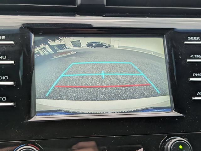 Used 2018 Toyota Camry SE FWD image 17