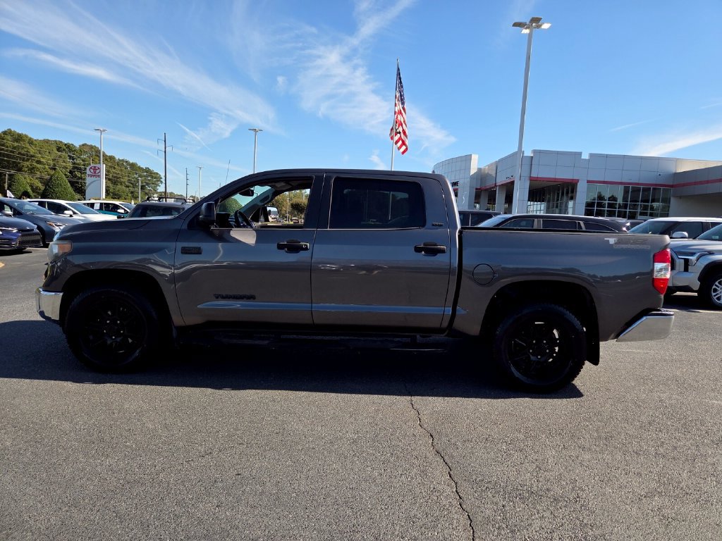 Used 2018 Toyota Tundra SR5 w/ SR5 Upgrade Package RWD image 4