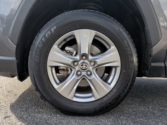 Used 2024 Toyota RAV4 XLE FWD image 10