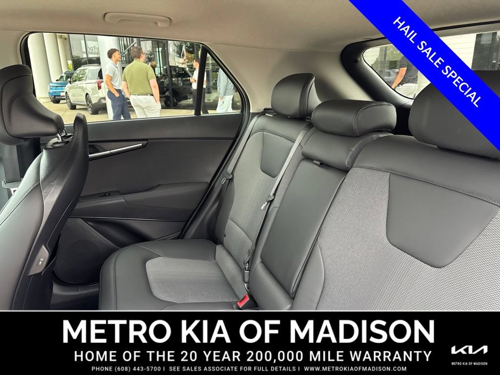 Used 2025 Kia Niro EX Touring FWD image 29