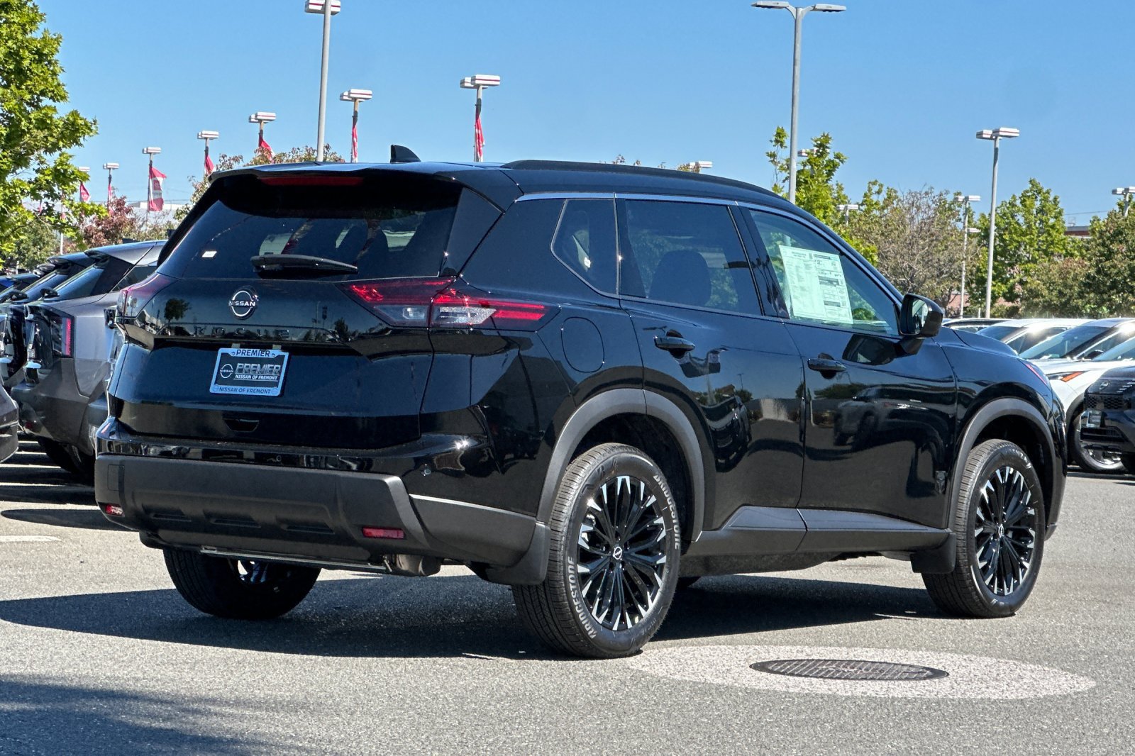 New 2026 Nissan Rogue Dark Armor FWD image 4