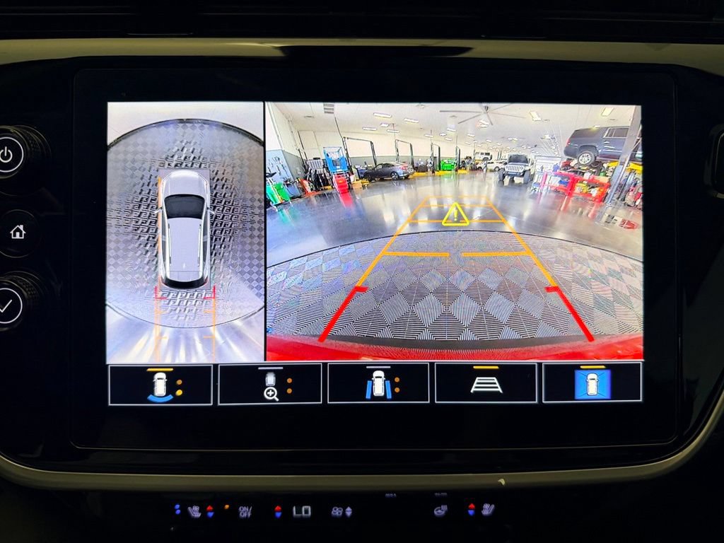 Used 2022 Chevrolet Bolt EUV Premier FWD image 24