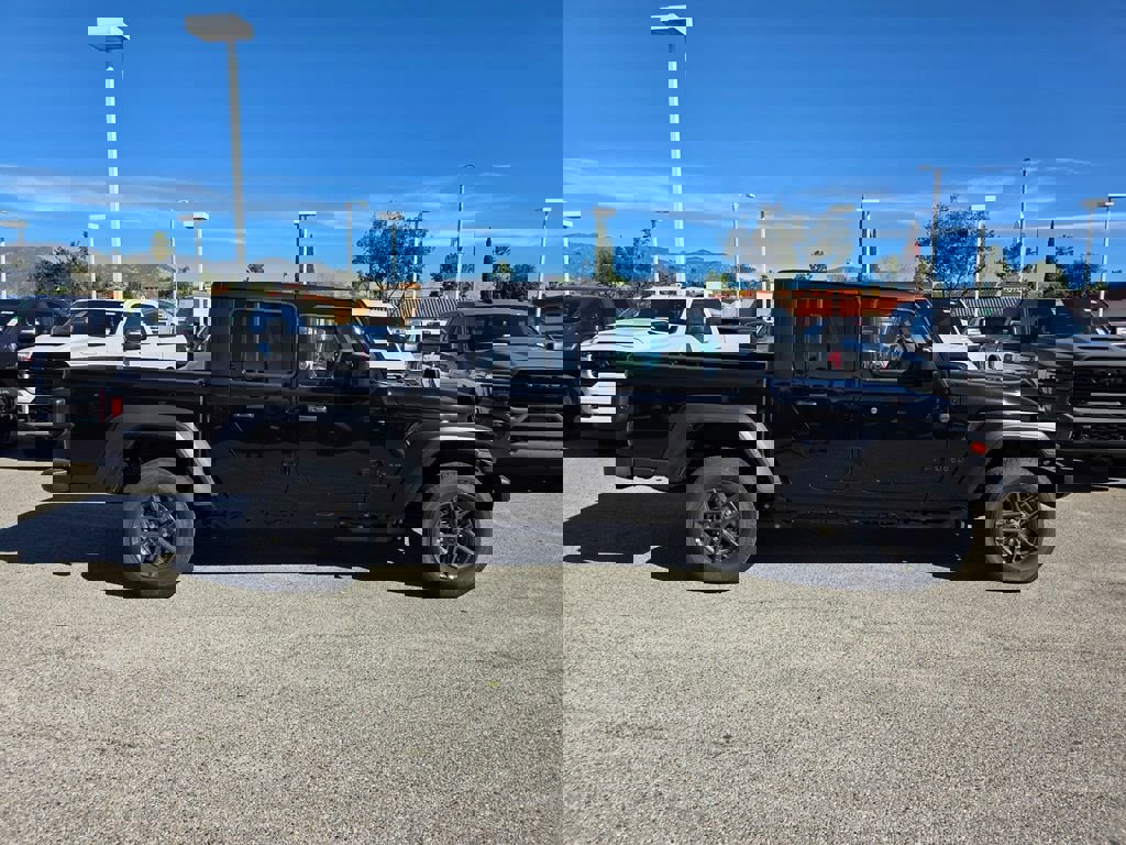 New 2026 Jeep Gladiator Sport image 3