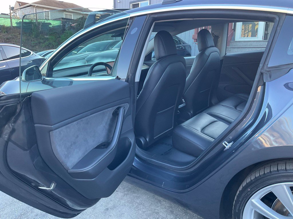 Used 2018 Tesla Model 3 Performance AWD/4WD image 24