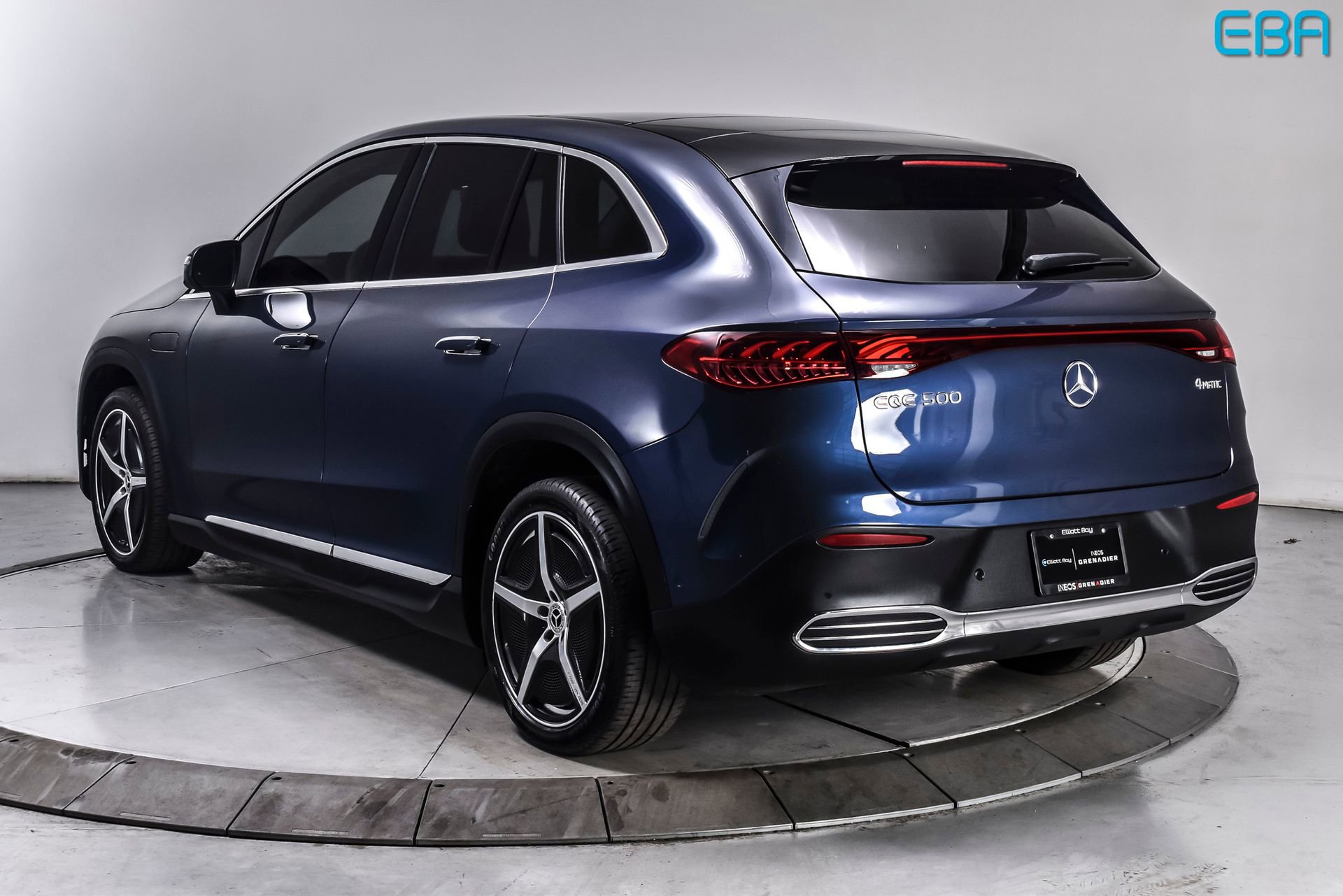 Used 2023 Mercedes-Benz EQE 500 4MATIC SUV image 4
