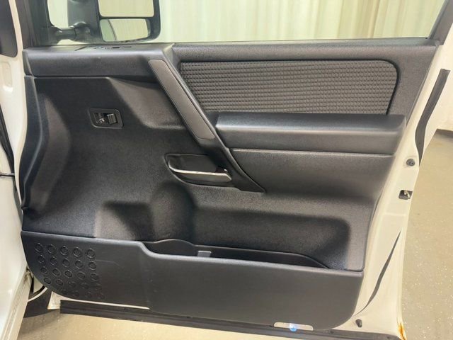 Used 2013 Nissan Titan SV image 35