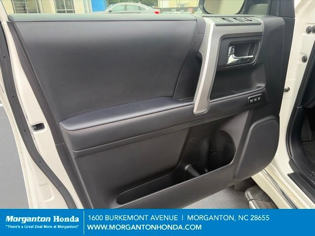 Used 2022 Toyota 4Runner Limited AWD/4WD image 14