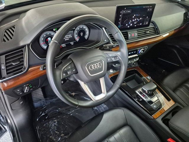 Certified 2023 Audi Q5 2.0T Premium Plus w/ Premium Plus Package AWD/4WD image 11