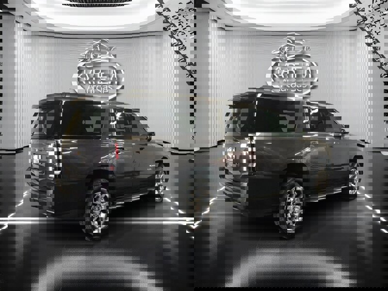 Used 2015 GMC Yukon XL SLT w/ HD Trailering Package image 5