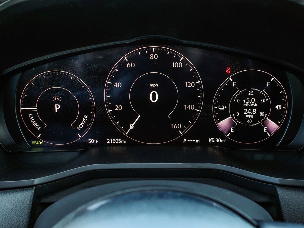 Used 2024 MAZDA CX-90 Plug-In Hybrid w/ Preferred image 17