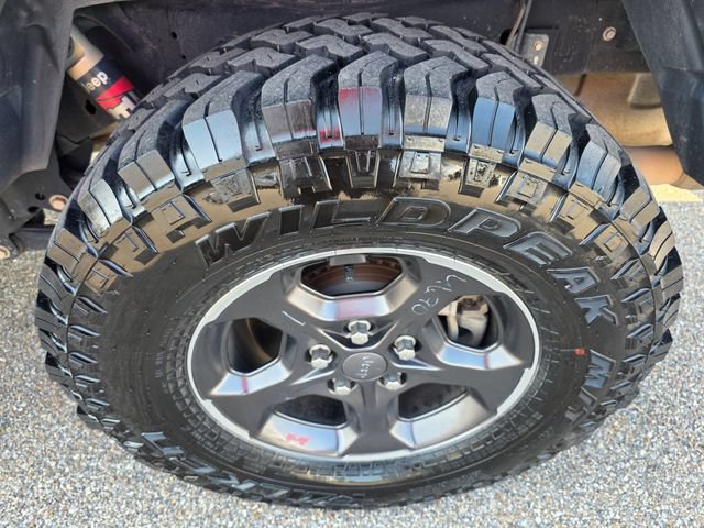 Used 2021 Jeep Gladiator Rubicon AWD/4WD image 10