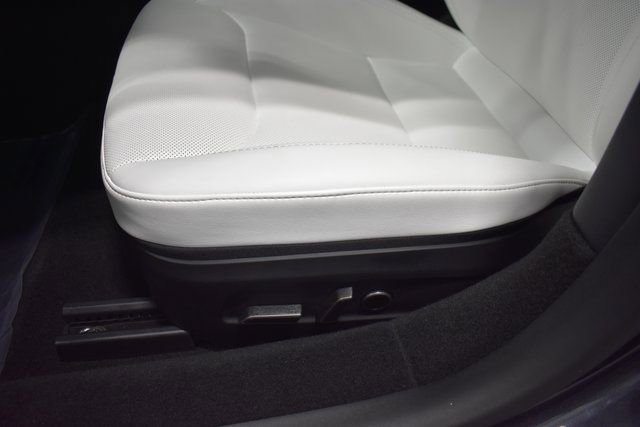 Used 2025 Tesla Model 3 Long Range image 18