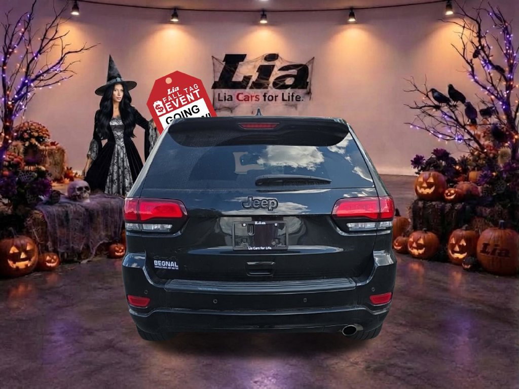 Used 2021 Jeep Grand Cherokee Laredo X AWD/4WD image 12