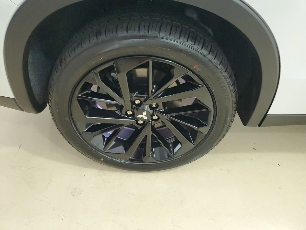 New 2025 Mitsubishi Outlander SEL Black Edition image 8