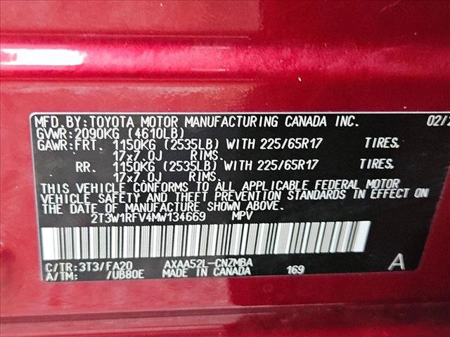 Used 2021 Toyota RAV4 XLE w/ Convenience Package FWD image 25