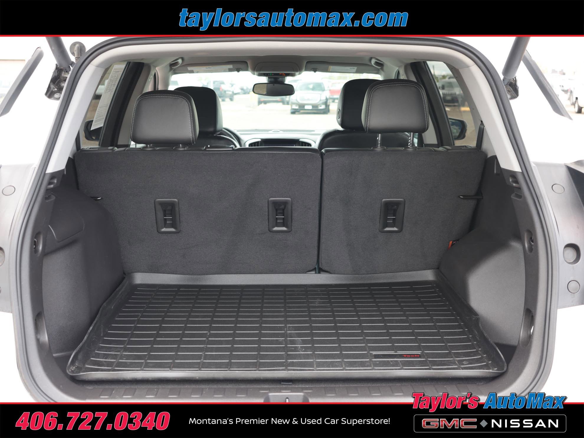 Used 2023 GMC Terrain SLT AWD/4WD image 34