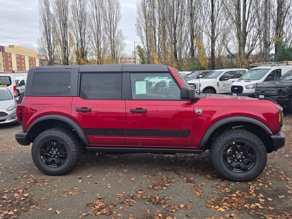 New 2025 Ford Bronco Big Bend w/ Black Diamond Package AWD/4WD image 4
