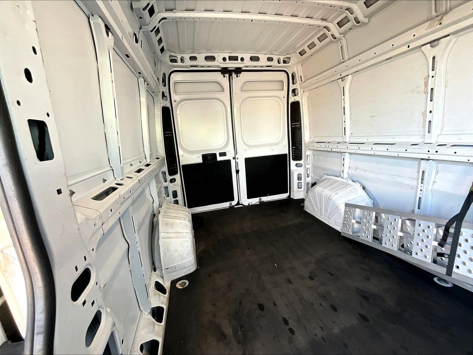 Used 2024 RAM ProMaster 2500 w/ Convenience Group FWD image 24