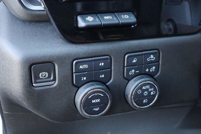 Used 2023 Chevrolet Silverado 1500 High Country w/ Technology Package image 34