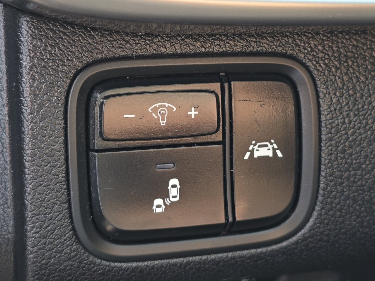 Used 2020 Kia Optima LX image 8