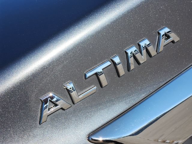 Used 2015 Nissan Altima 2.5 SV w/ Convenience Package FWD image 6