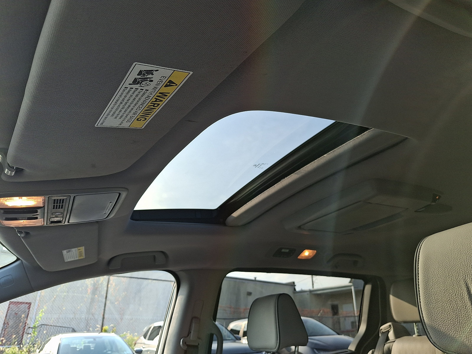 Used 2023 Honda Odyssey Elite image 15