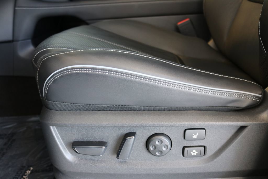 Certified 2025 INFINITI QX80 Sensory image 16