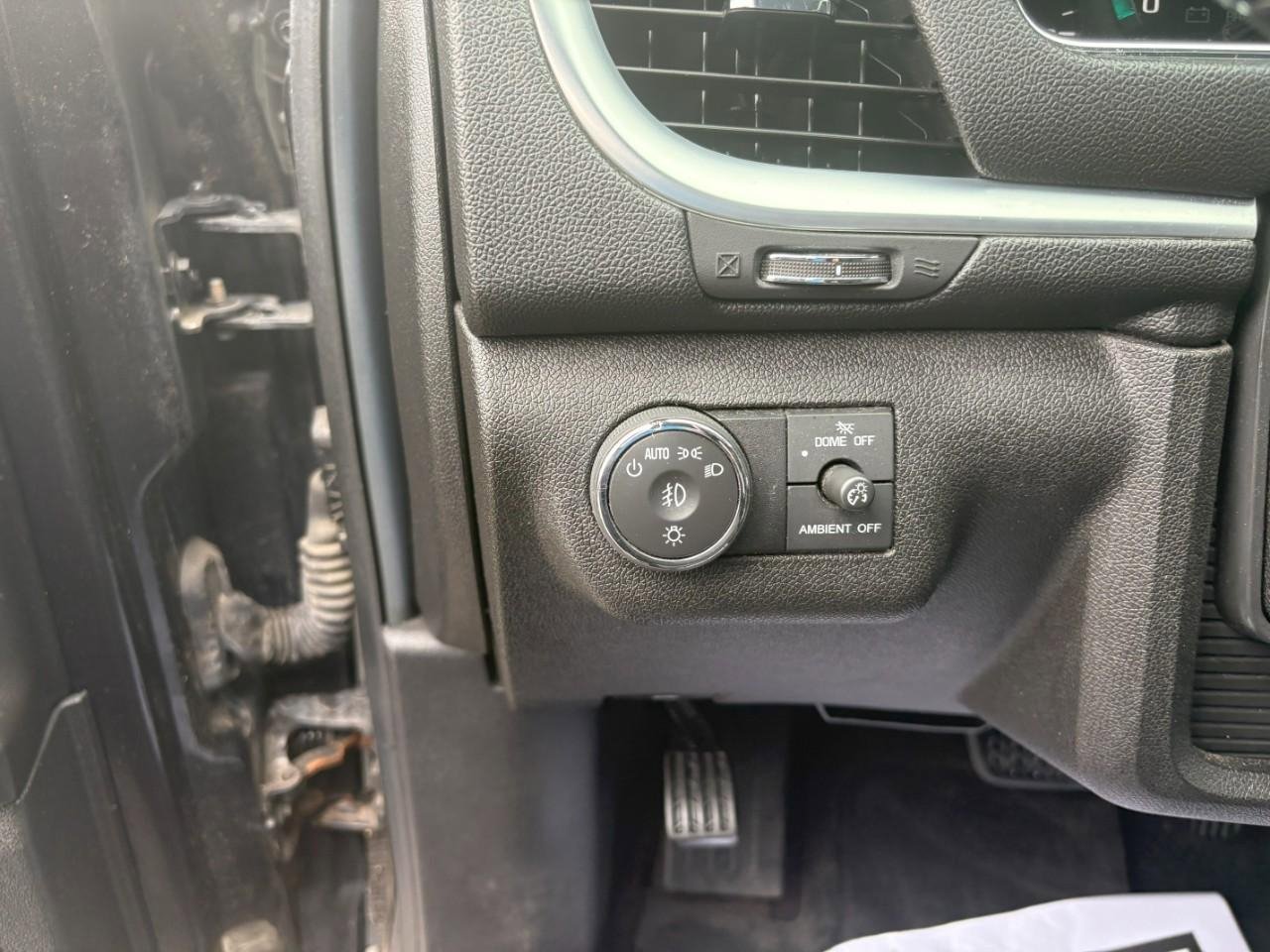 Used 2015 Chevrolet Traverse LT w/ Style and Technology Package AWD/4WD image 12