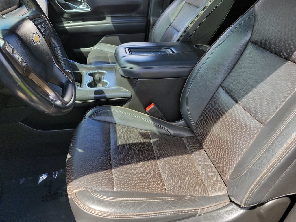 Used 2021 Chevrolet Suburban High Country w/ Premium Package AWD/4WD image 23