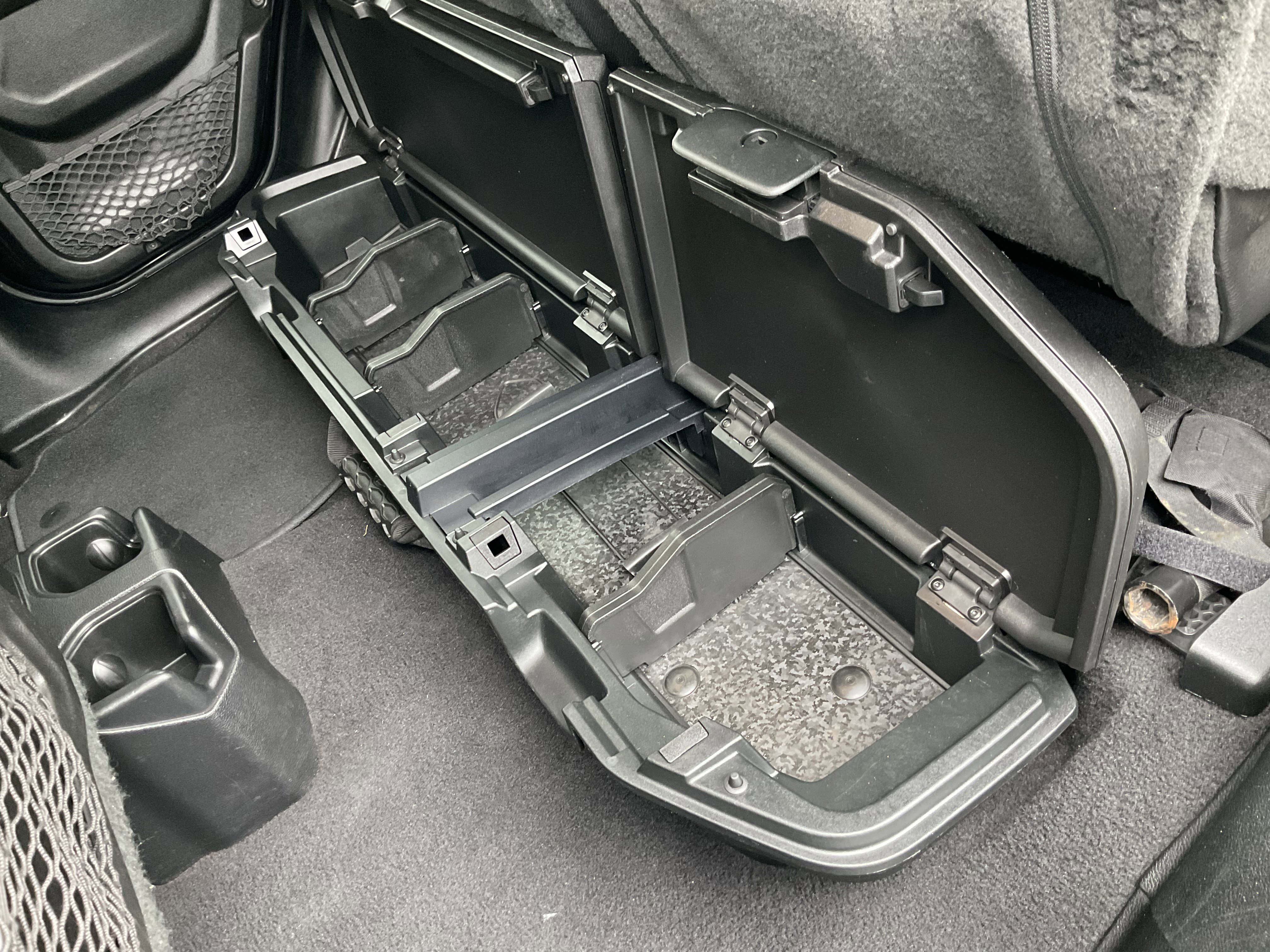 Used 2020 Jeep Gladiator Rubicon w/ Advanced Safety Group image 48