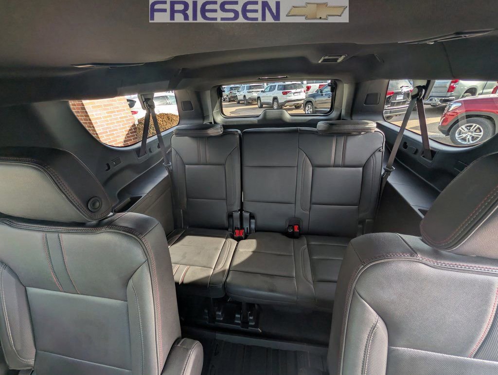 Used 2022 Chevrolet Suburban RST w/ Luxury Package AWD/4WD image 13