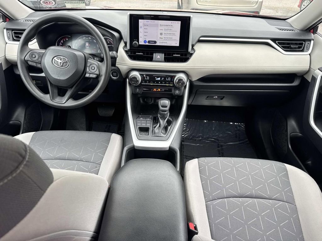 Used 2023 Toyota RAV4 XLE image 13